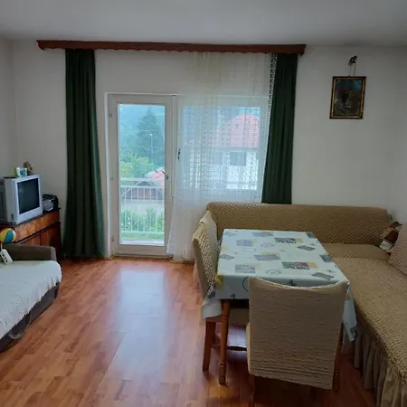 Apartman73240 *